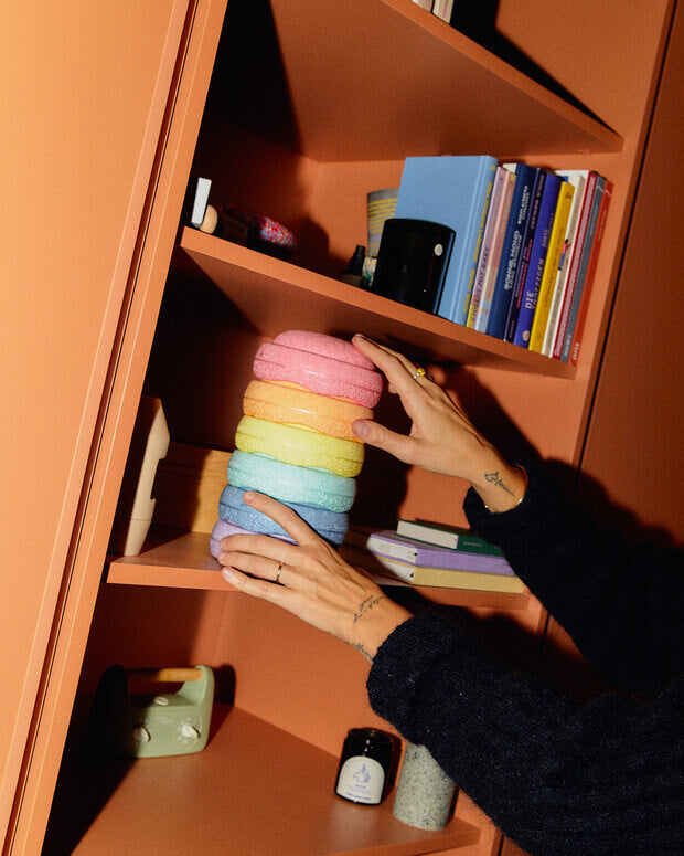 Stapelstein Original Mini rainbow pastel im Regal