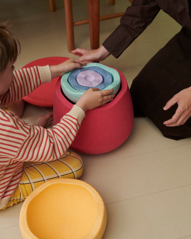 Stapelstein® Dynamic small unique (Zufällige Farben) – Kinderhocker-Set für Balance & Bewegung ab 3 Jahren